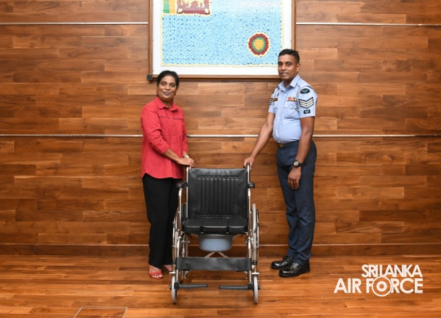 SLAF SEVA VANITHA UNIT DONATES MOBILITY AIDS TO DESERVING FAMILY MEMBERS OF SERVICE PERSONNEL