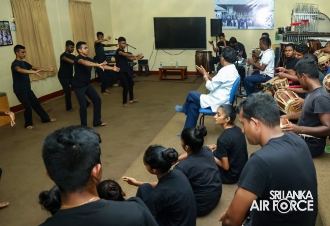 RENOWNED ARTIST DR. RAVIBANDHU VIDYAPATHI CONDUCTS WORKSHOP FOR SLAF PERFORMING ARTS WING
